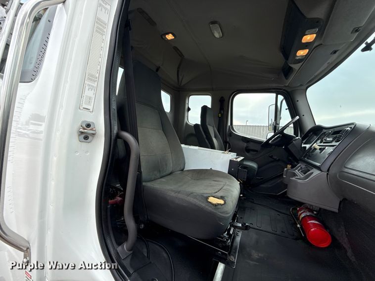 image for item EG1832 2012 Freightliner Business Class M2 crane truck