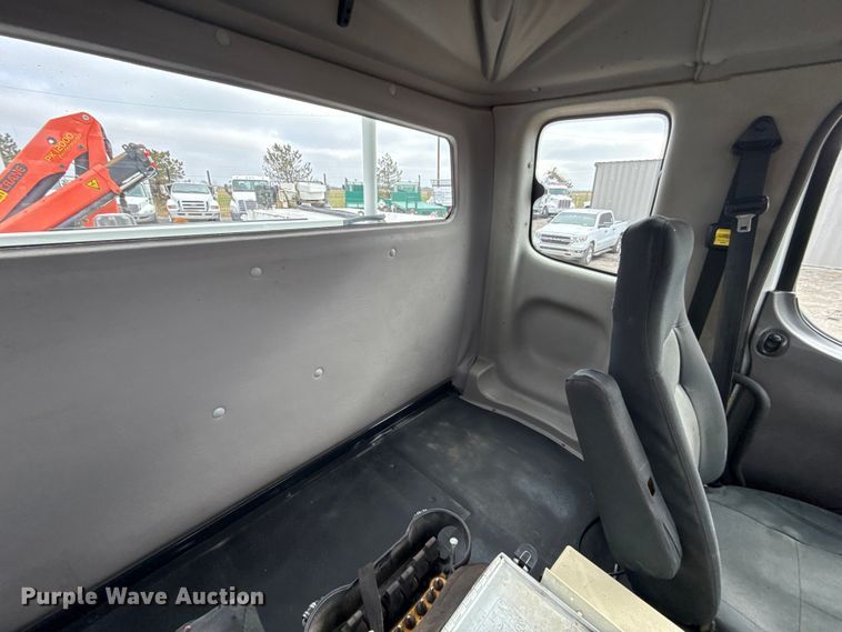 image for item EG1832 2012 Freightliner Business Class M2 crane truck