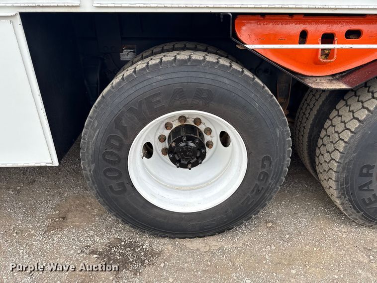 image for item EG1832 2012 Freightliner Business Class M2 crane truck