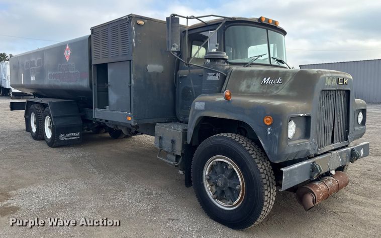 image for item EG1834 1983 Mack DM492S fuel / lube truck