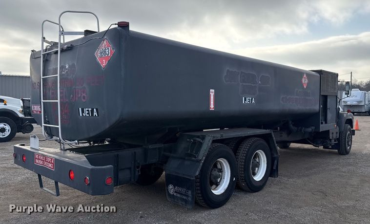 image for item EG1834 1983 Mack DM492S fuel / lube truck