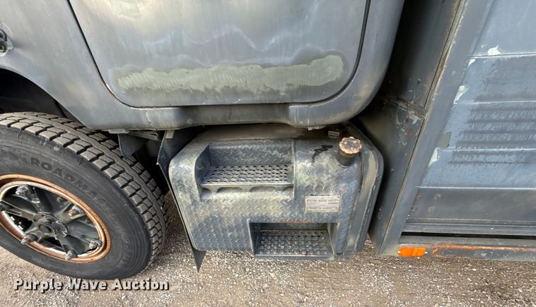 image for item EG1834 1983 Mack DM492S fuel / lube truck