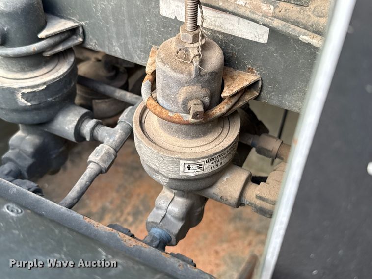 image for item EG1834 1983 Mack DM492S fuel / lube truck