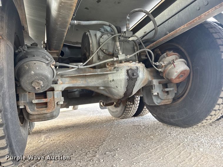 image for item EG1834 1983 Mack DM492S fuel / lube truck