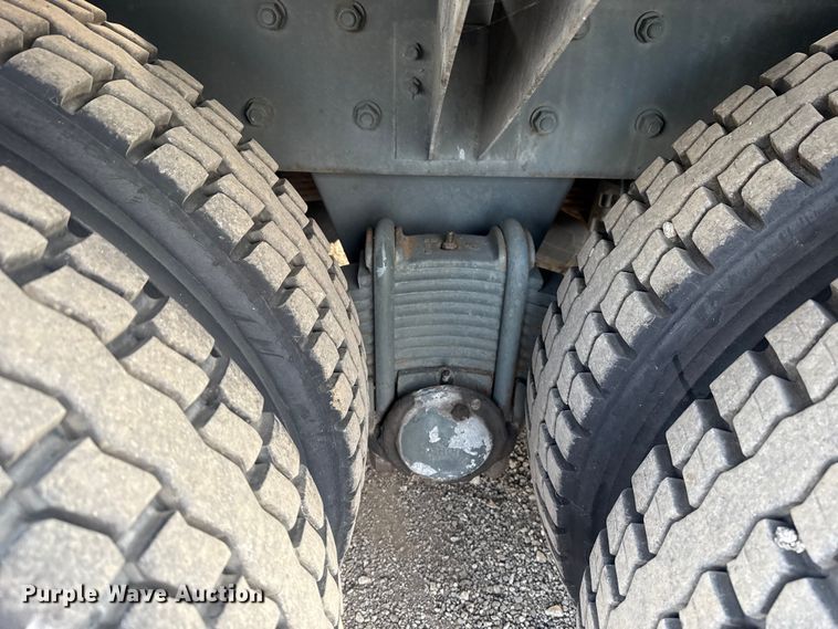 image for item EG1834 1983 Mack DM492S fuel / lube truck