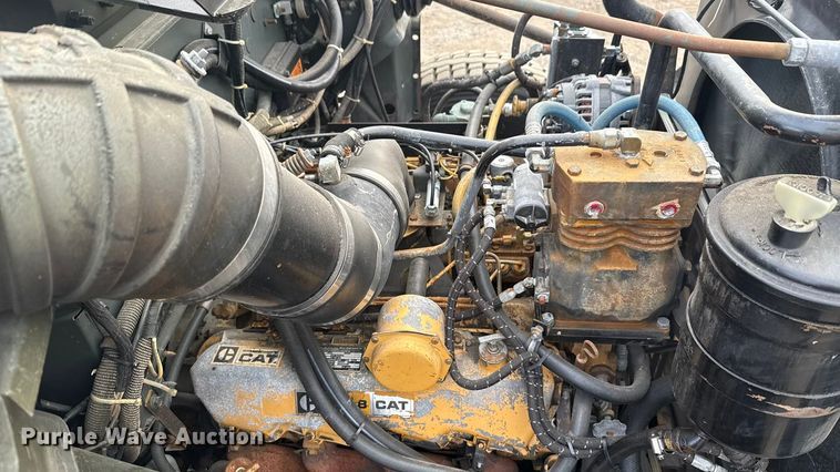image for item EG1834 1983 Mack DM492S fuel / lube truck