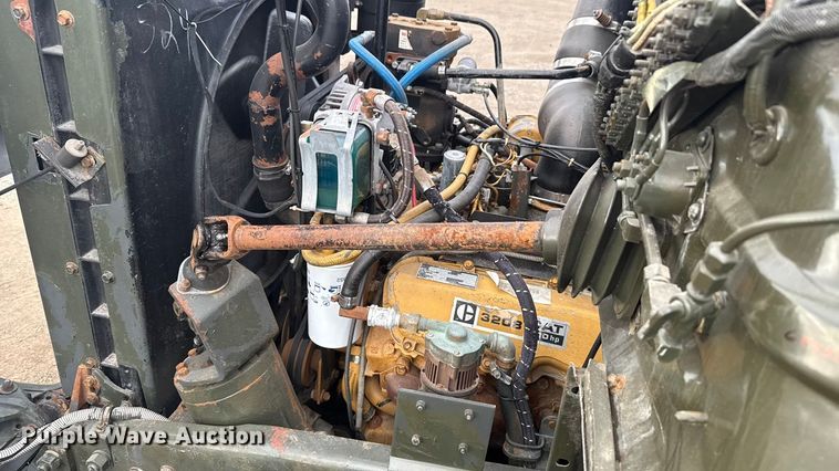 image for item EG1834 1983 Mack DM492S fuel / lube truck