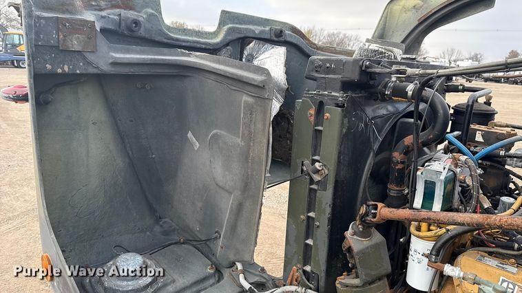 image for item EG1834 1983 Mack DM492S fuel / lube truck