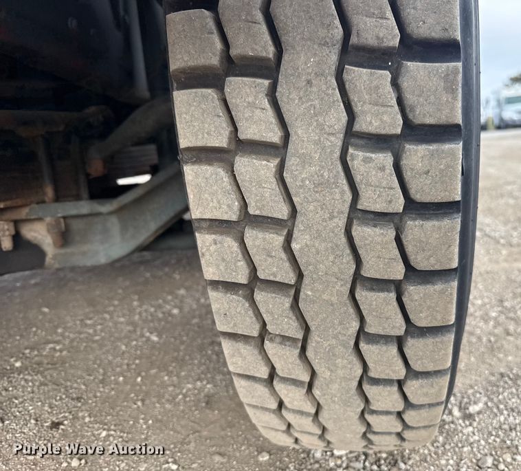 image for item EG1834 1983 Mack DM492S fuel / lube truck