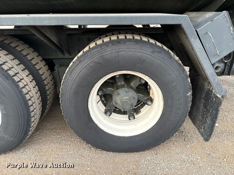 image for item EG1834 1983 Mack DM492S fuel / lube truck