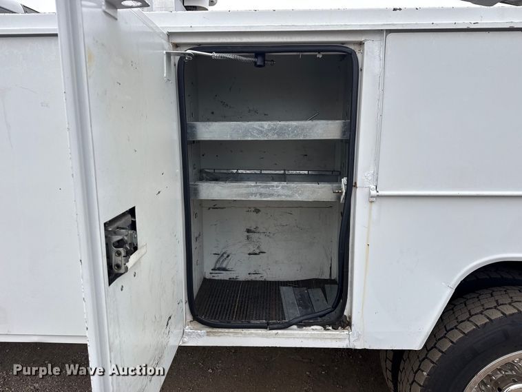 image for item EG1837 2012 Dodge Ram 4500HD bucket truck