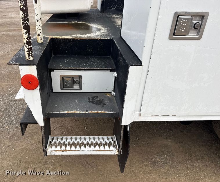 image for item EG1837 2012 Dodge Ram 4500HD bucket truck