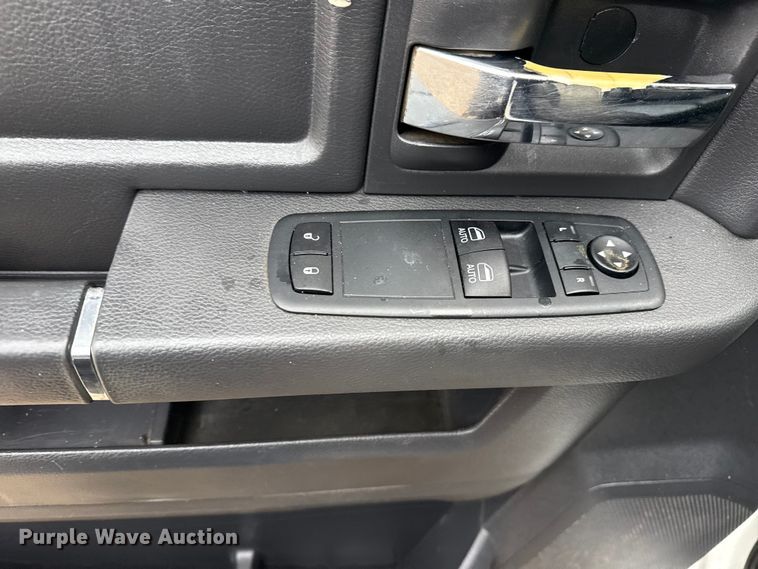 image for item EG1837 2012 Dodge Ram 4500HD bucket truck