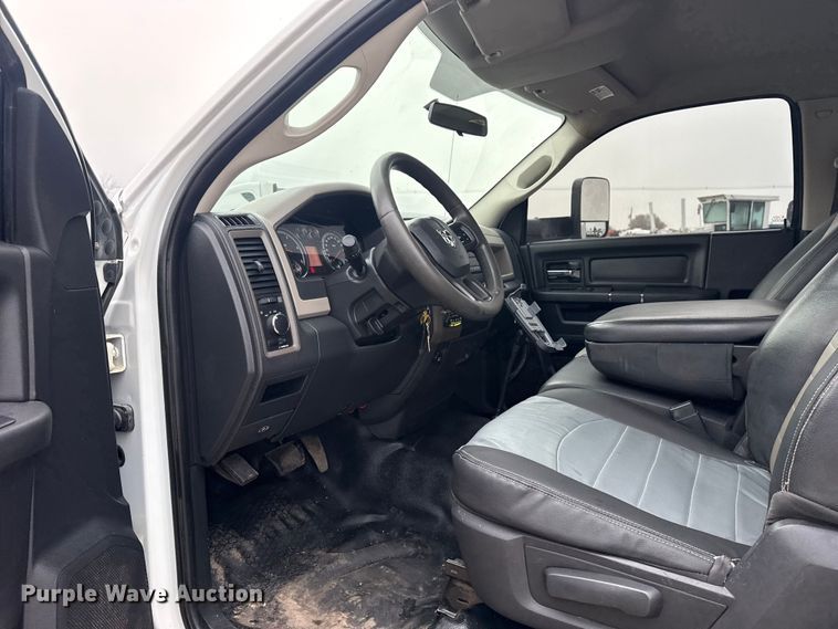 image for item EG1837 2012 Dodge Ram 4500HD bucket truck