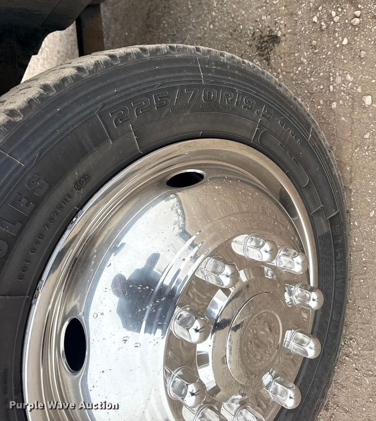 image for item EG1837 2012 Dodge Ram 4500HD bucket truck