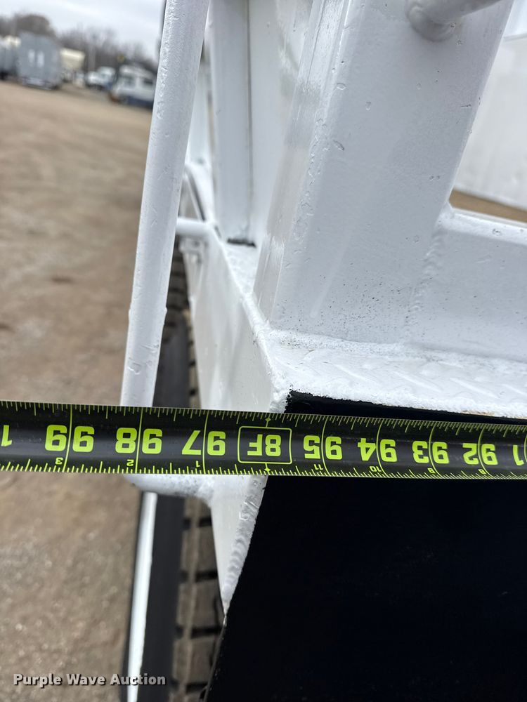 image for item EG1842 2010 International 7500 crane truck