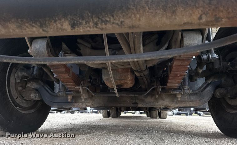 image for item EG1842 2010 International 7500 crane truck