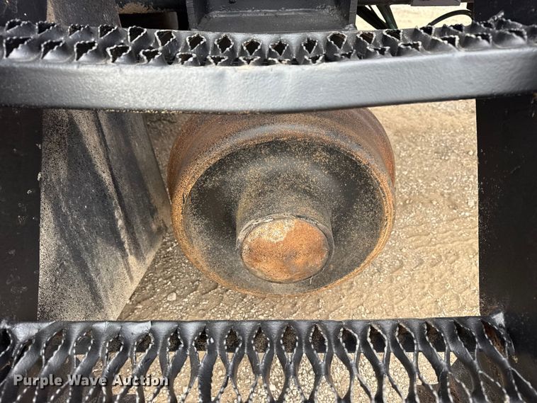 image for item EG1842 2010 International 7500 crane truck