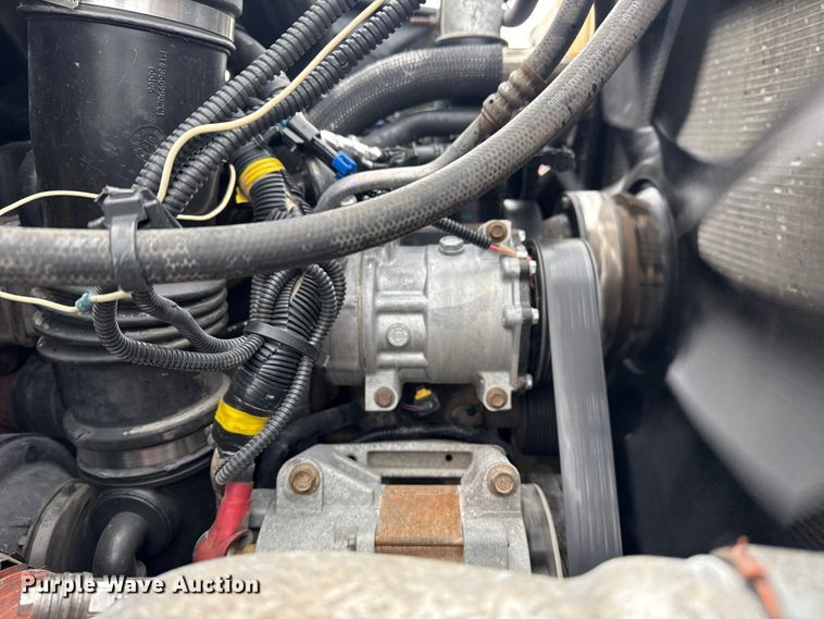 image for item EG1842 2010 International 7500 crane truck