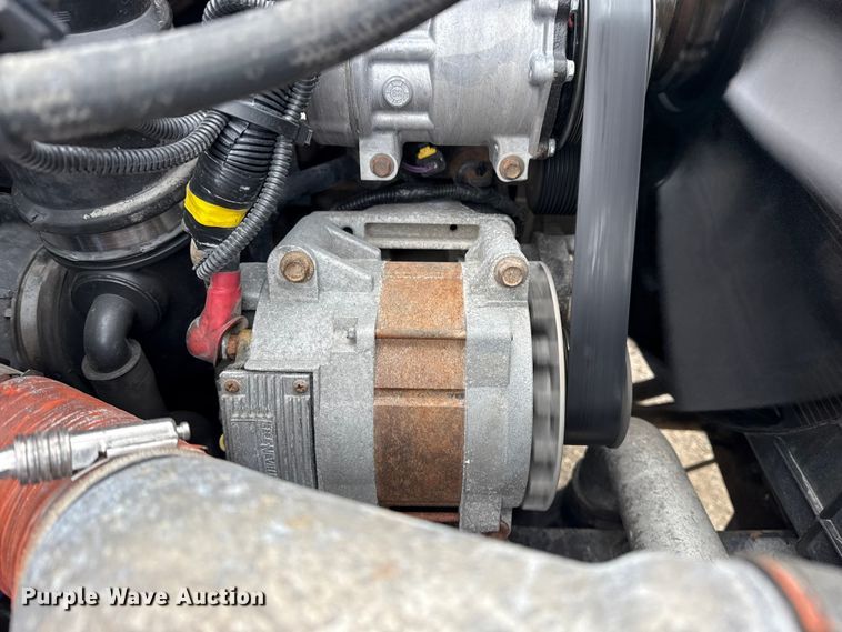 image for item EG1842 2010 International 7500 crane truck