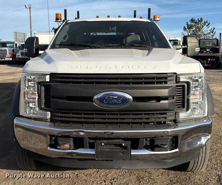 image for item EG1861 2018 Ford F550 Super Duty XL flatbed truck