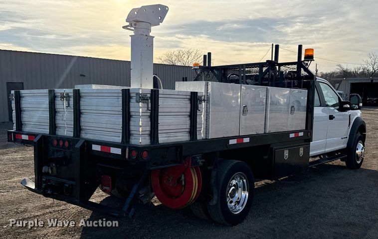 image for item EG1861 2018 Ford F550 Super Duty XL flatbed truck