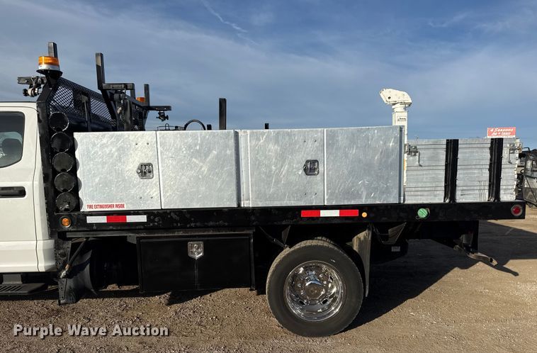 image for item EG1861 2018 Ford F550 Super Duty XL flatbed truck