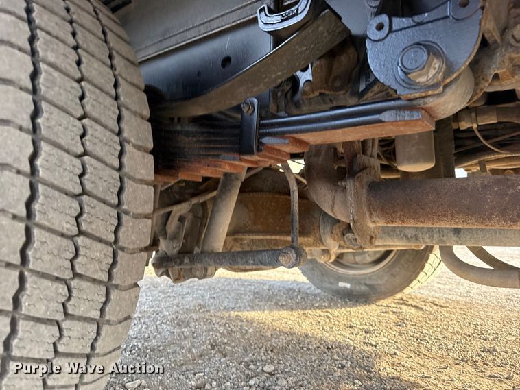 image for item EG1861 2018 Ford F550 Super Duty XL flatbed truck