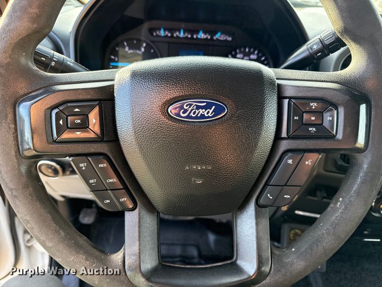 image for item EG1861 2018 Ford F550 Super Duty XL flatbed truck