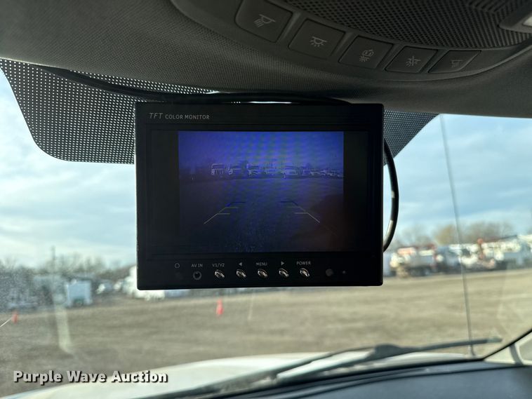 image for item EG1861 2018 Ford F550 Super Duty XL flatbed truck