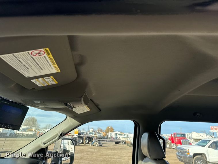 image for item EG1861 2018 Ford F550 Super Duty XL flatbed truck