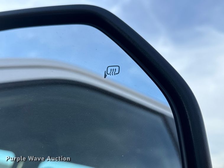 image for item EG1861 2018 Ford F550 Super Duty XL flatbed truck