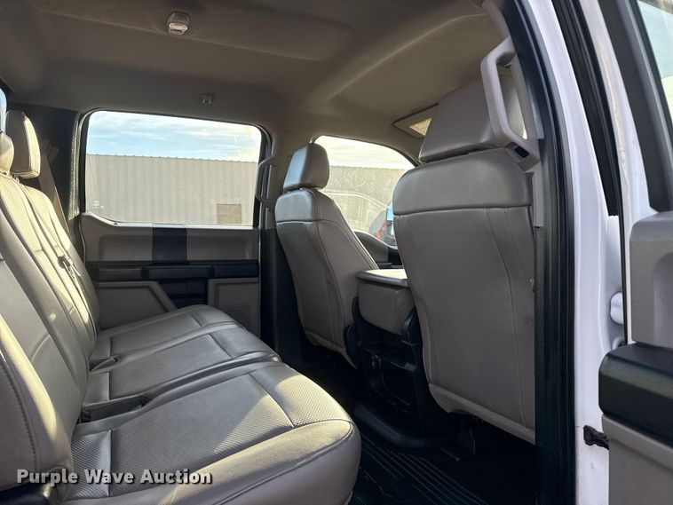 image for item EG1861 2018 Ford F550 Super Duty XL flatbed truck