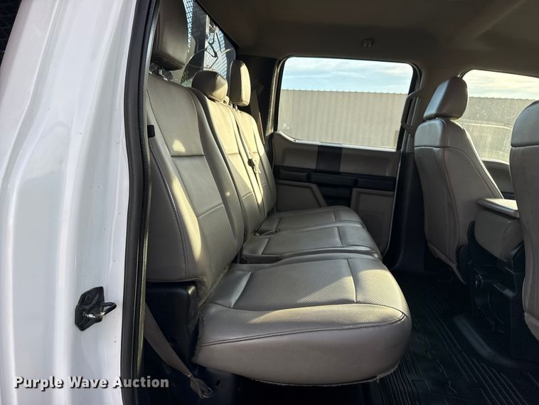 image for item EG1861 2018 Ford F550 Super Duty XL flatbed truck