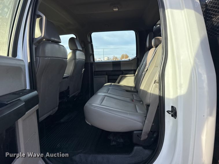 image for item EG1861 2018 Ford F550 Super Duty XL flatbed truck