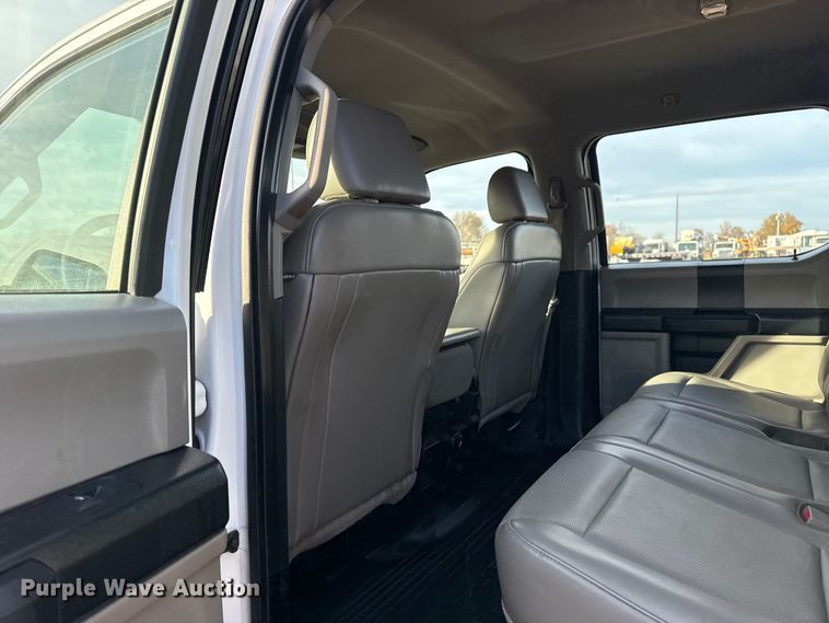 image for item EG1861 2018 Ford F550 Super Duty XL flatbed truck