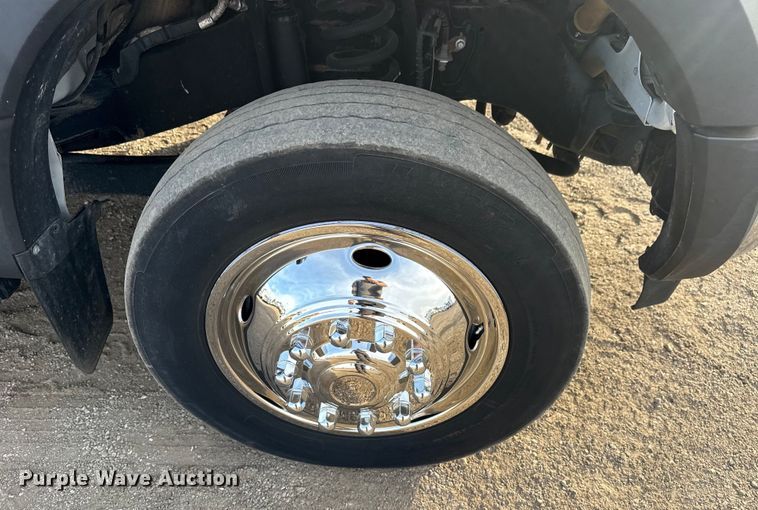 image for item EG1861 2018 Ford F550 Super Duty XL flatbed truck