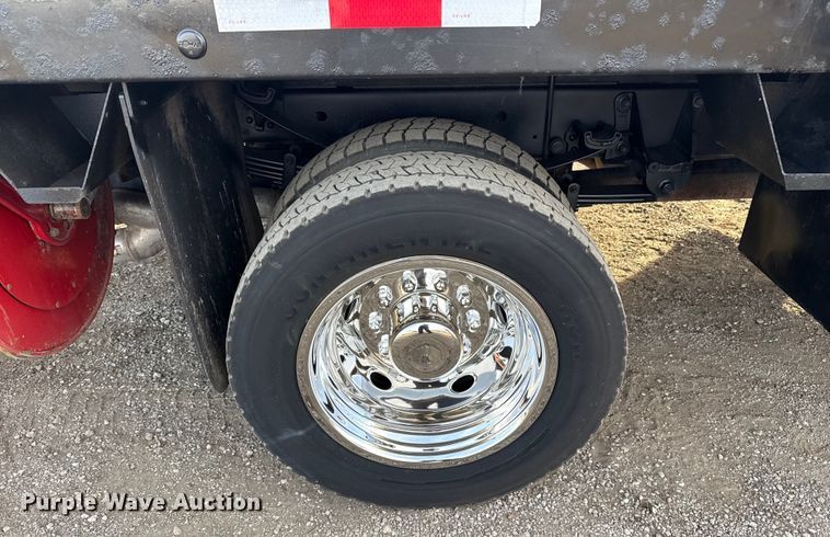 image for item EG1861 2018 Ford F550 Super Duty XL flatbed truck