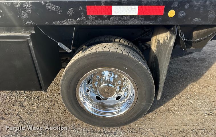 image for item EG1861 2018 Ford F550 Super Duty XL flatbed truck