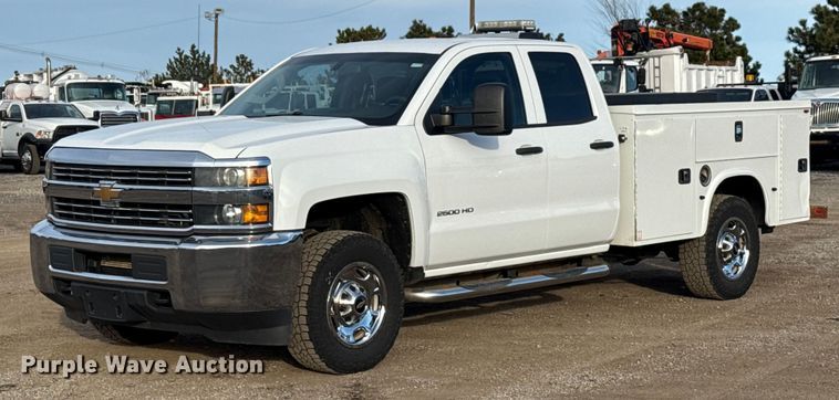image for item EG1862 2016 Chevrolet 2500HD Double Cab utility bed pickup truck