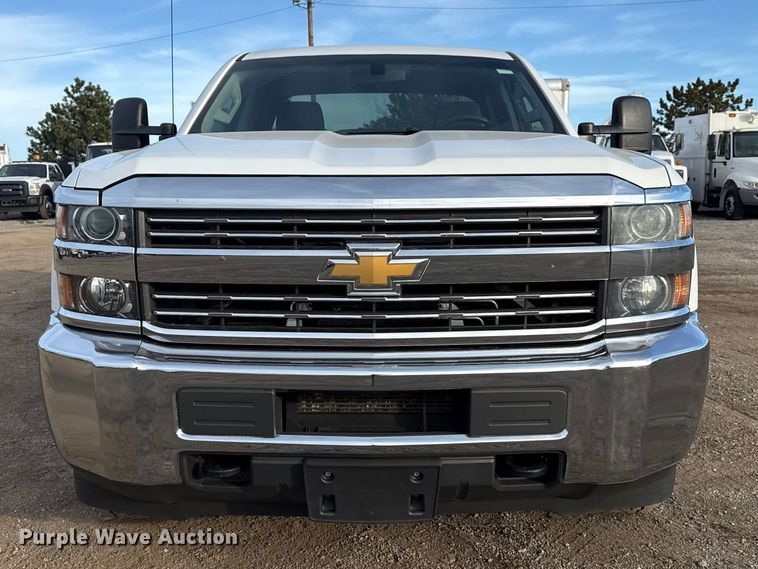 image for item EG1862 2016 Chevrolet 2500HD Double Cab utility bed pickup truck