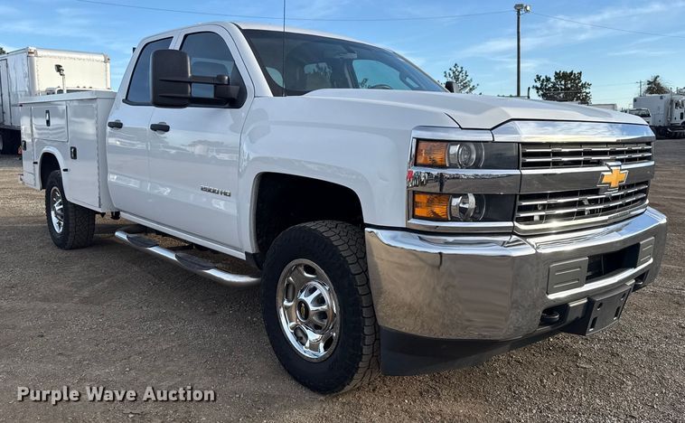 image for item EG1862 2016 Chevrolet 2500HD Double Cab utility bed pickup truck