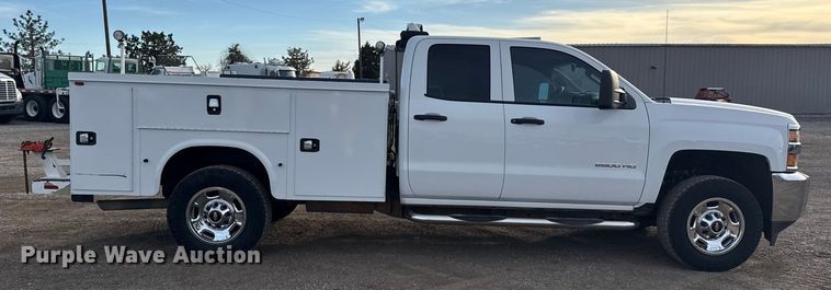 image for item EG1862 2016 Chevrolet 2500HD Double Cab utility bed pickup truck