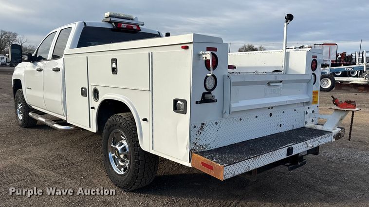 image for item EG1862 2016 Chevrolet 2500HD Double Cab utility bed pickup truck