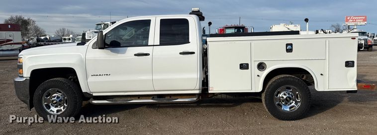 image for item EG1862 2016 Chevrolet 2500HD Double Cab utility bed pickup truck