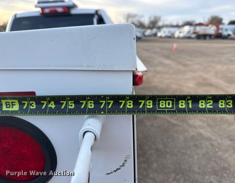 image for item EG1862 2016 Chevrolet 2500HD Double Cab utility bed pickup truck