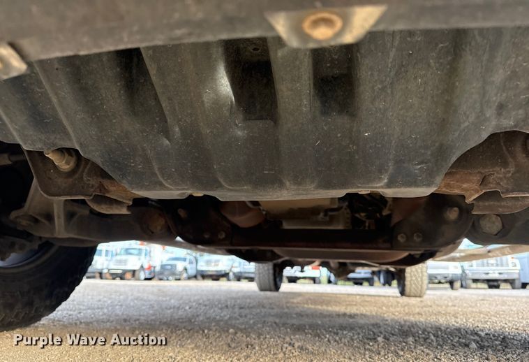 image for item EG1862 2016 Chevrolet 2500HD Double Cab utility bed pickup truck