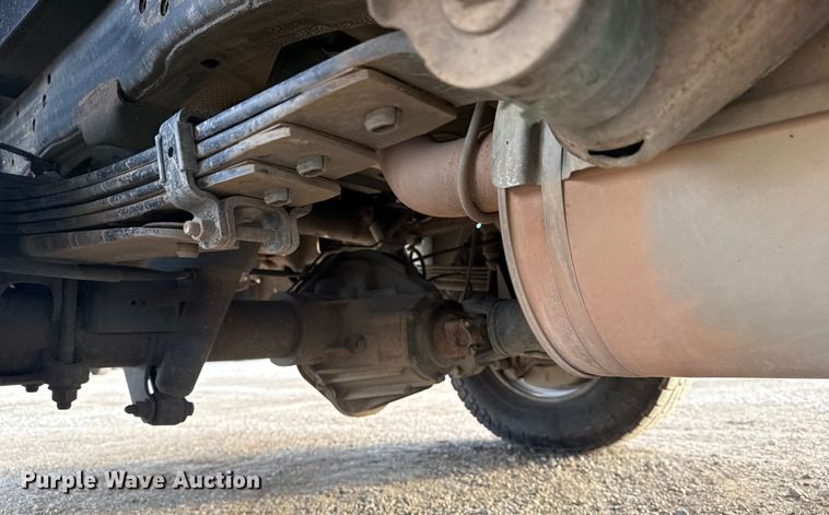 image for item EG1862 2016 Chevrolet 2500HD Double Cab utility bed pickup truck