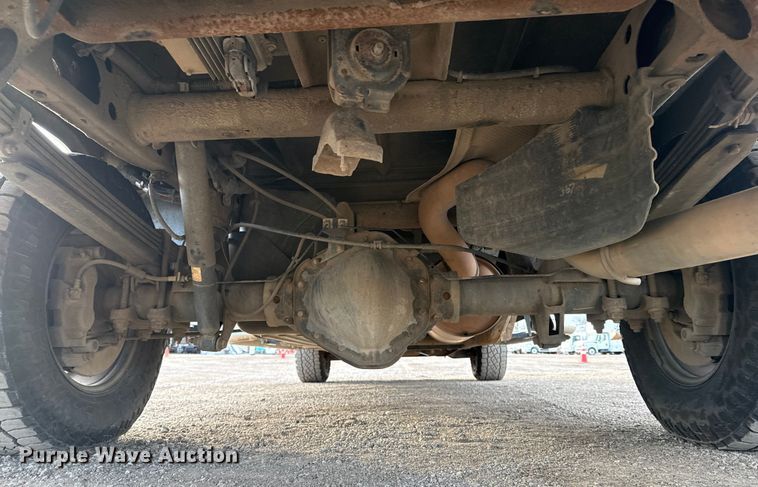 image for item EG1862 2016 Chevrolet 2500HD Double Cab utility bed pickup truck