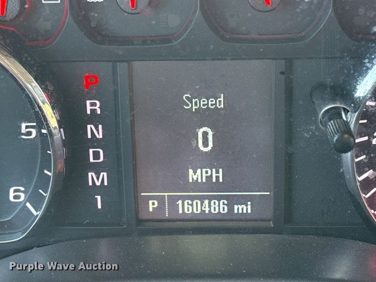 image for item EG1862 2016 Chevrolet 2500HD Double Cab utility bed pickup truck